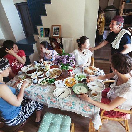 Vagabond B&B Tbilisi ภายนอก รูปภาพ